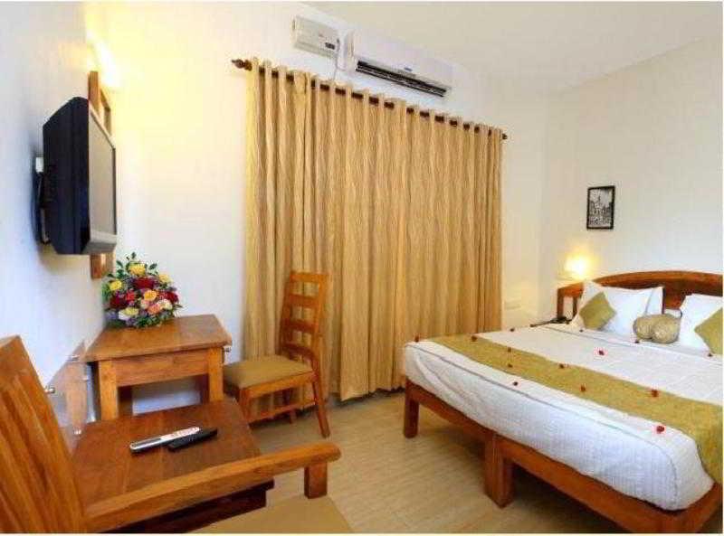 Abad Pepper Route Hotel Kochi Kültér fotó