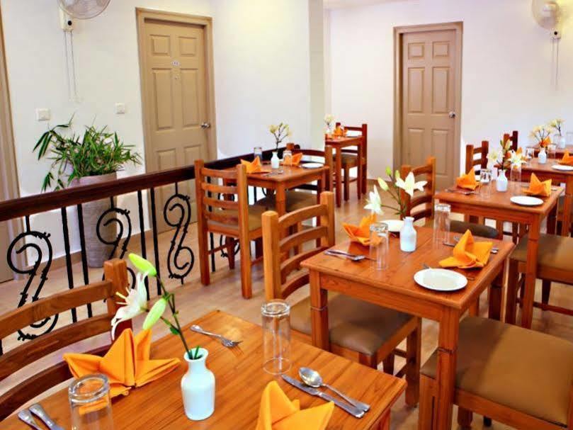 Abad Pepper Route Hotel Kochi Kültér fotó